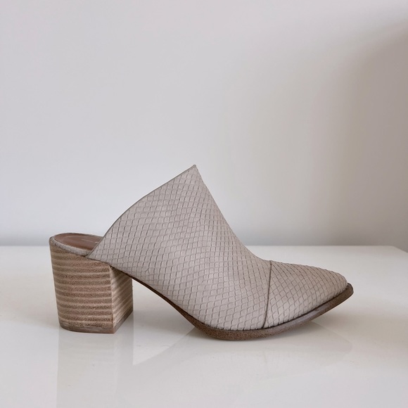 Report Women’s Faux Snake Print Pointed Toe Mule Shoe Size 8 - Picture 4 of 5